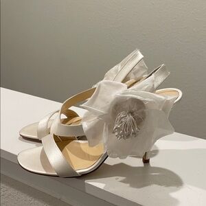 Kate spade ivory lavish wedding heels size 6
